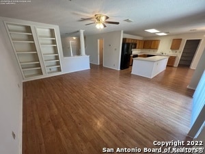 Building Photo - 2111 Domal Ln