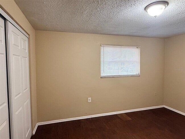 Building Photo - 10038 Kingswood Ln