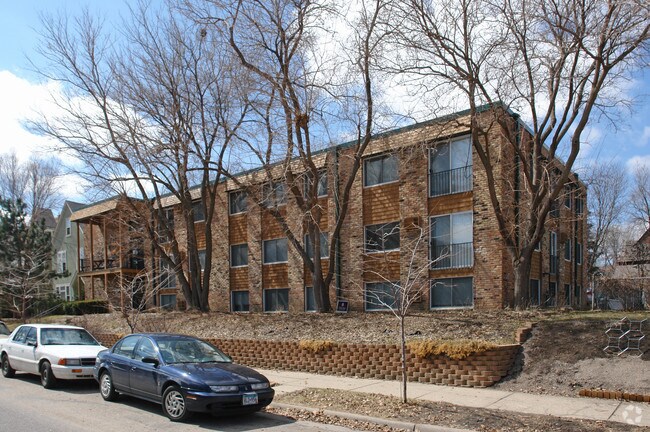 Building Photo - Harriet Apartments near the Wedge Coop
