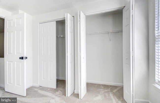 Building Photo - 6022 Phlox Ct