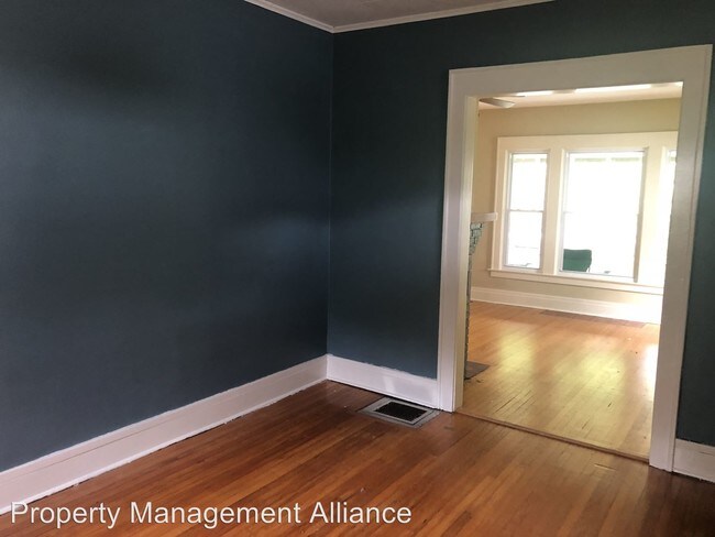 Building Photo - 3 br, 1 bath House - 306 Melrose Ave.