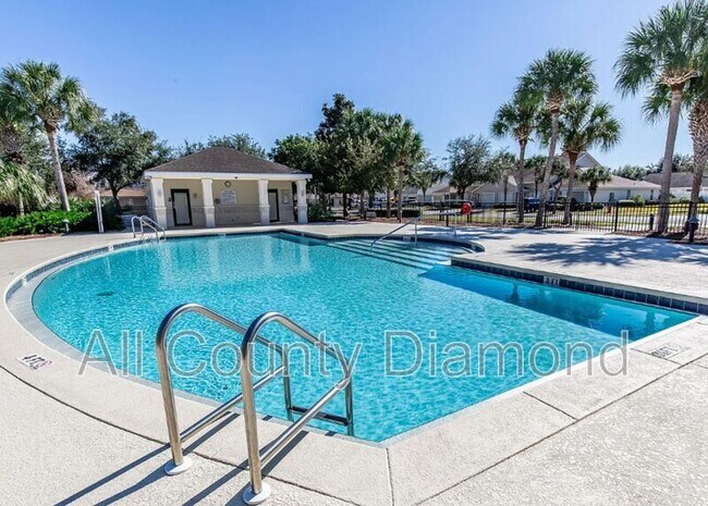 Building Photo - 126 Covington St