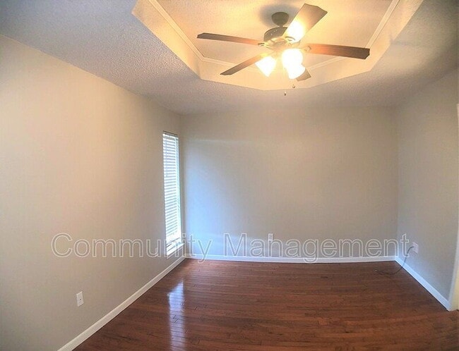 Building Photo - Single Family Home