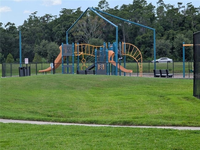 Building Photo - 16549 Mosaic Oar Dr