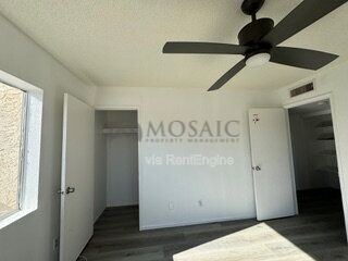 Building Photo - 2440 E Waltann Ln