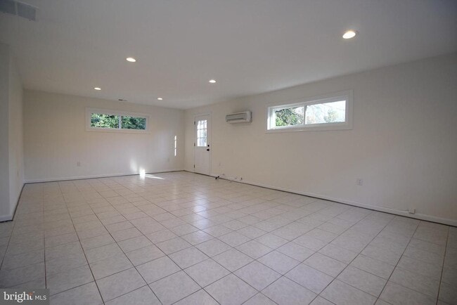 Building Photo - 2129 Grayson Pl