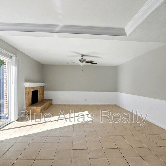 Building Photo - 2614 Crestmoor Ct