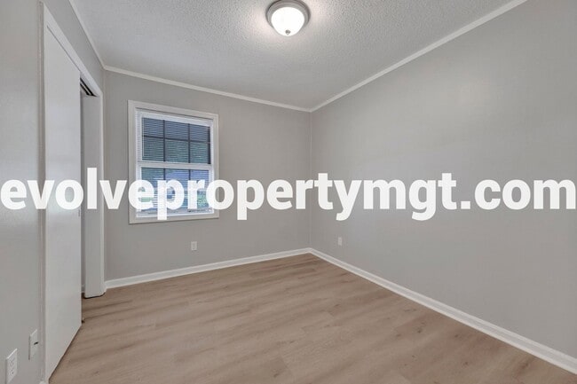 Building Photo - 3650 Tessland Rd