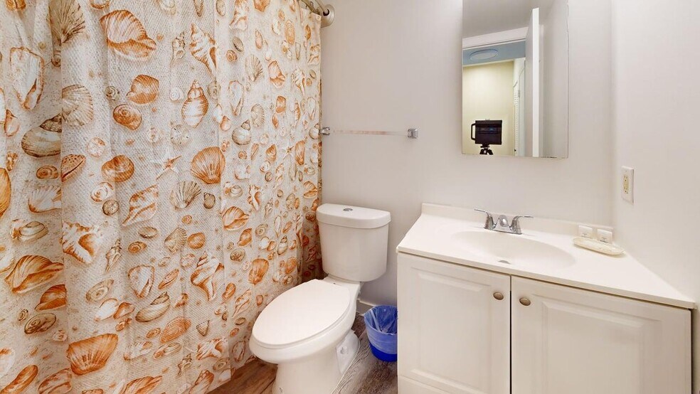Building Photo - 5500 Ocean Shore Blvd