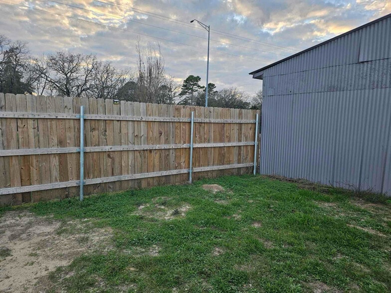 Building Photo - 120 Co Rd 3580