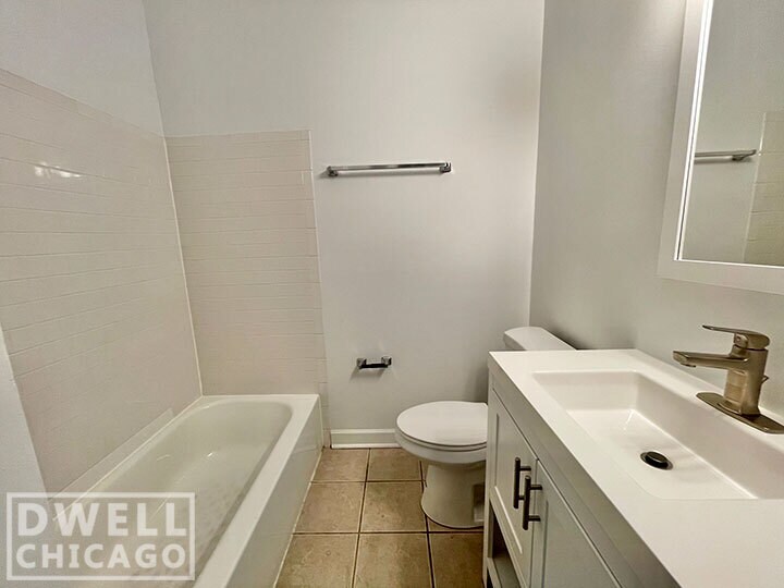 Building Photo - 2430 N Spaulding Ave