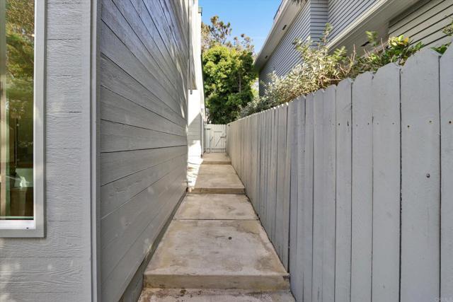 Building Photo - 410 Stratford Ct