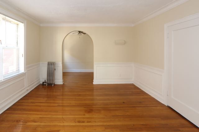 Building Photo - 549 W Surf St