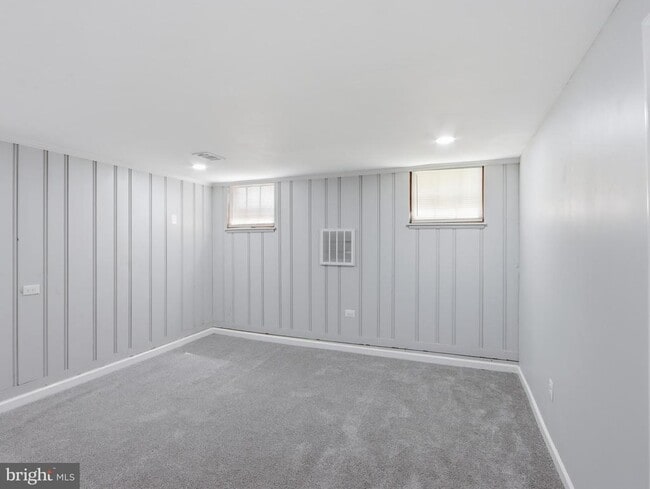 Building Photo - 5112 Crosswood Ave