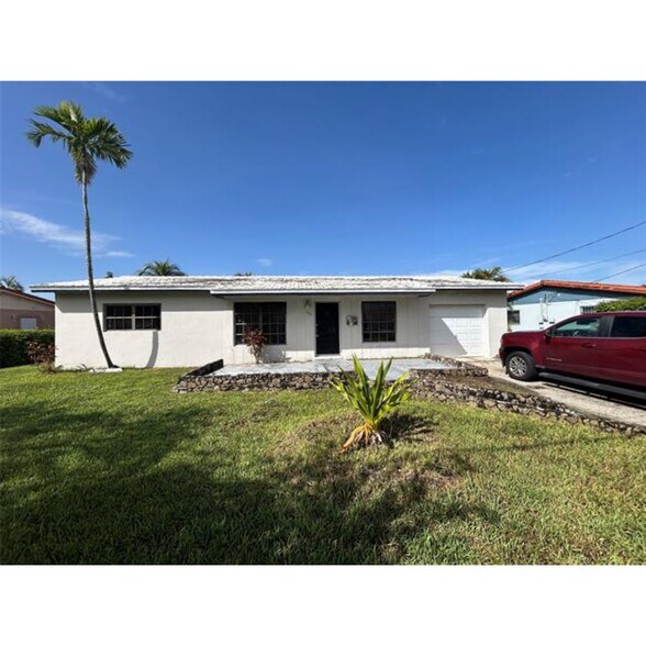 Building Photo - 2020 SW 127th Ct