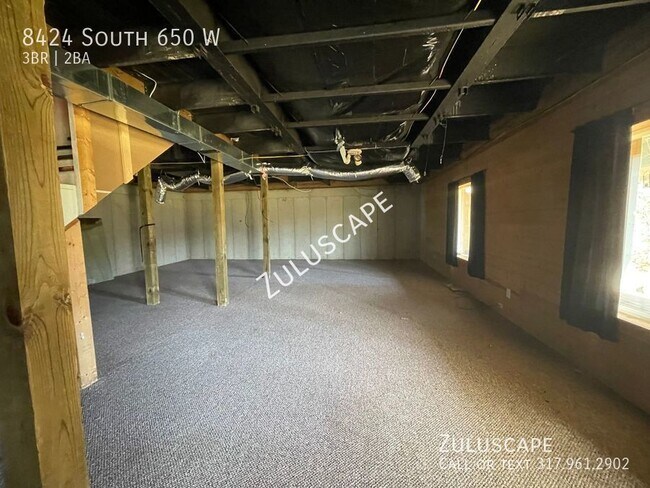 Building Photo - Half Off First Month Rent! 8424 s. 650W / ...