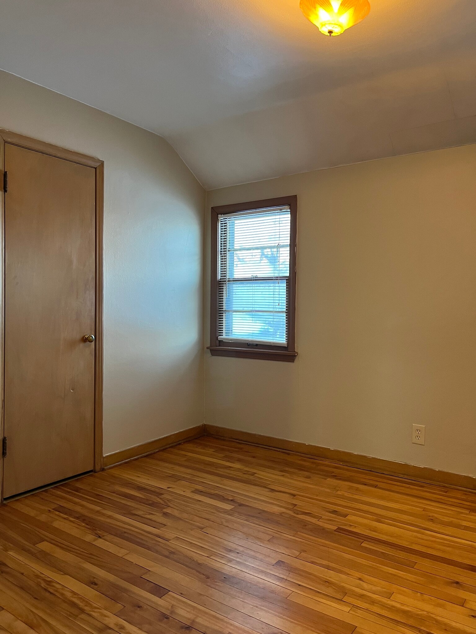 Building Photo - 338 E Oklahoma Ave