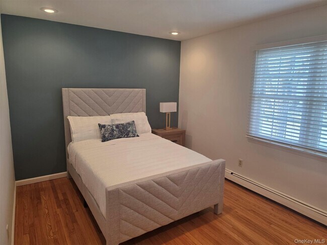 Building Photo - 29 Carriage Hill Ln