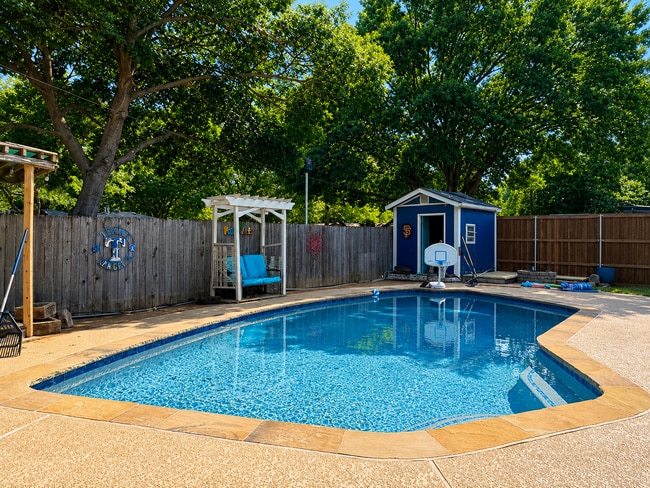 Building Photo - Minutes from Historic Downtown Grapevine with a Sparkling Pool Retreat!