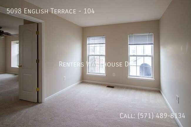 Building Photo - 5098 English Terrace