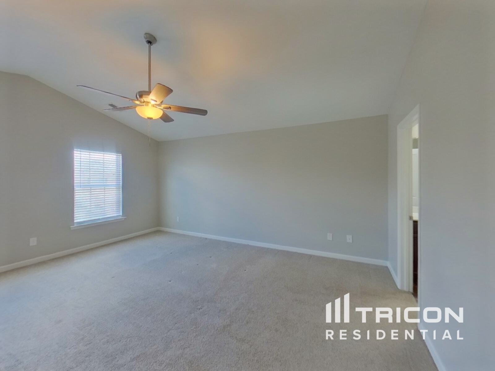 Building Photo - 417 Saddleback Trl
