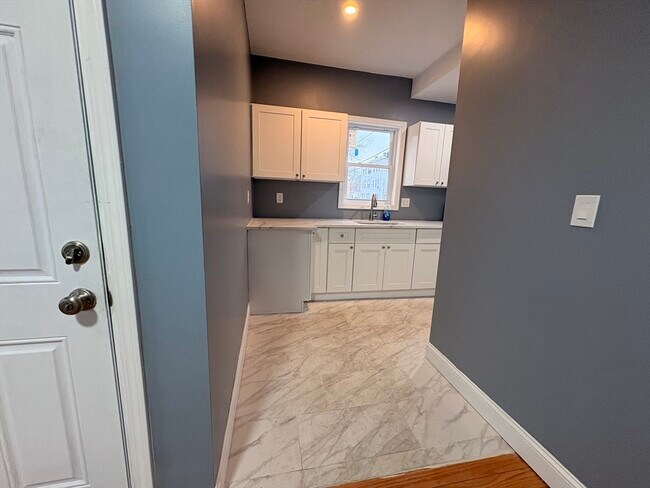 Building Photo - 25 Central Square