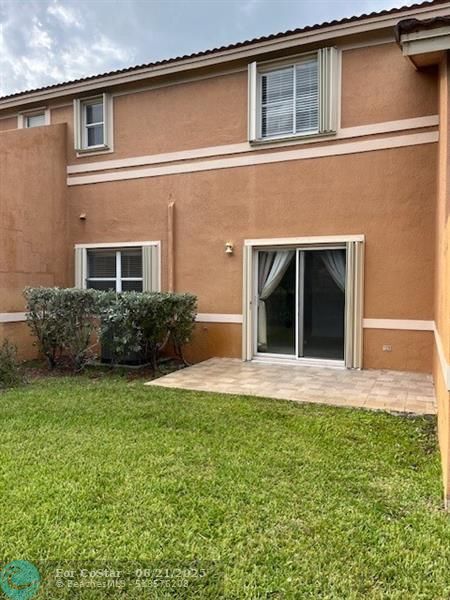 Building Photo - 9920 NW 19th Pl