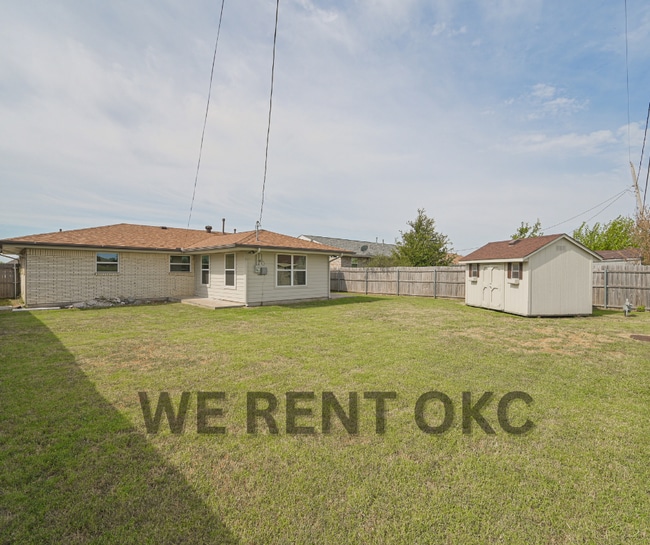 Building Photo - 853 SW 8th St