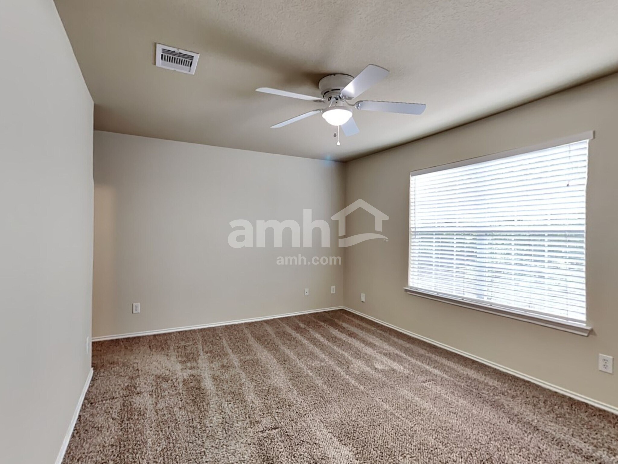 Building Photo - 10007 Del Lago Ct