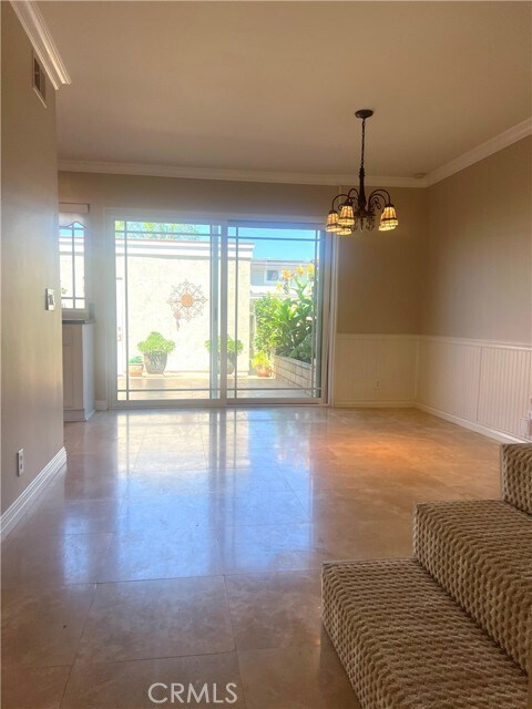 Building Photo - 5052 Hampton Ct