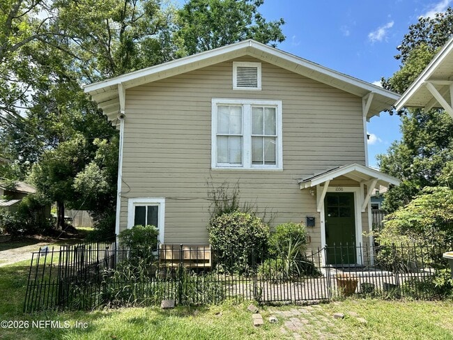 Building Photo - 1556 Dancy St