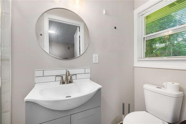 Building Photo - 4317 Brookside Dr