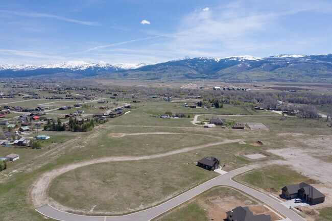 Building Photo - 125 Sagewood Dr