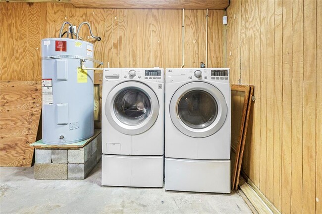 Building Photo - 2611 Avenue Q