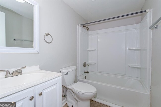 Building Photo - 1232 12th St