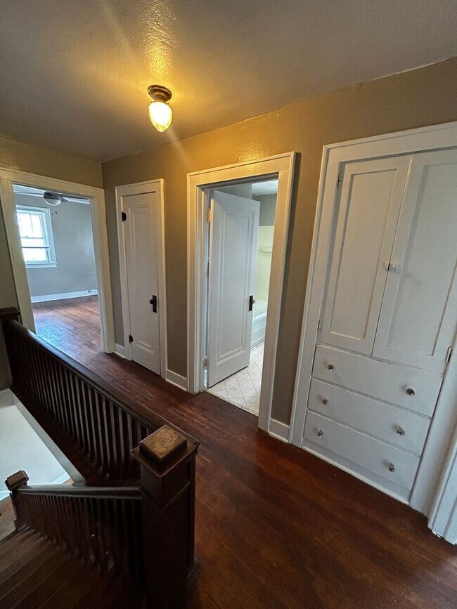 Building Photo - Washington Street Duplex