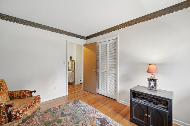 Building Photo - 157 Spring Valley Dr