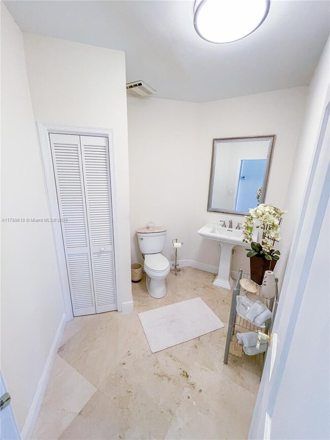 Building Photo - 194 Caoba Ct