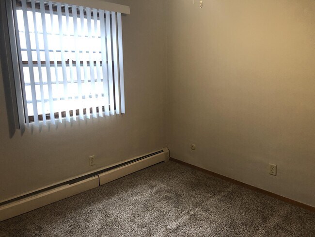 Building Photo - 1640 Cumberland St