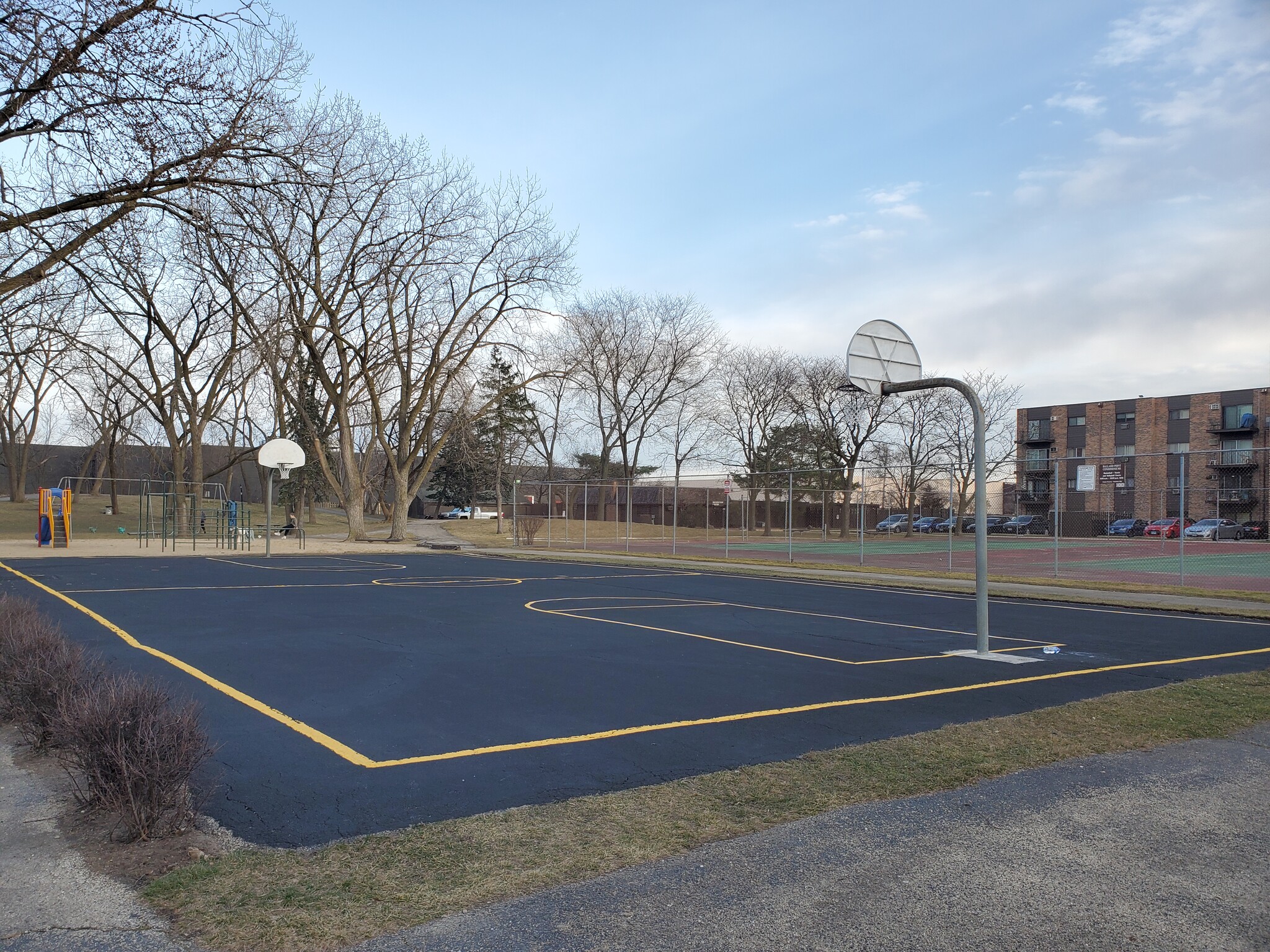 Building Photo - 8974 N Western Ave