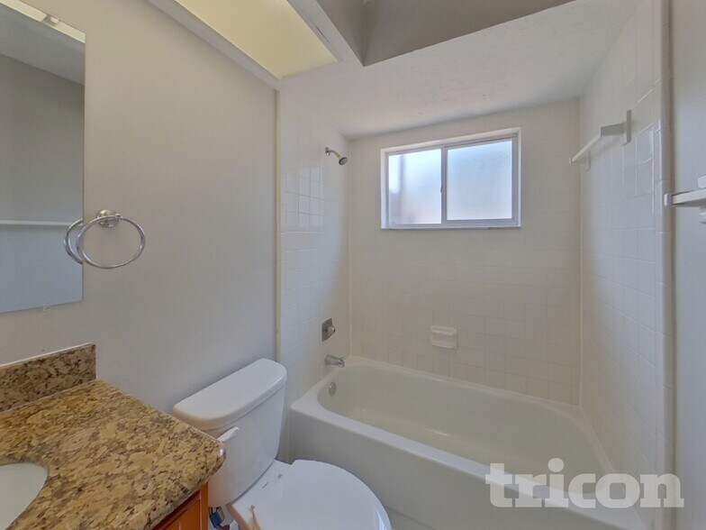 Building Photo - 3717 Coppertree Cir