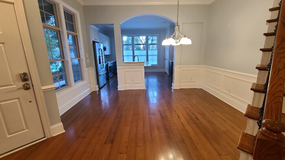 Building Photo - 333 Sunstone Dr