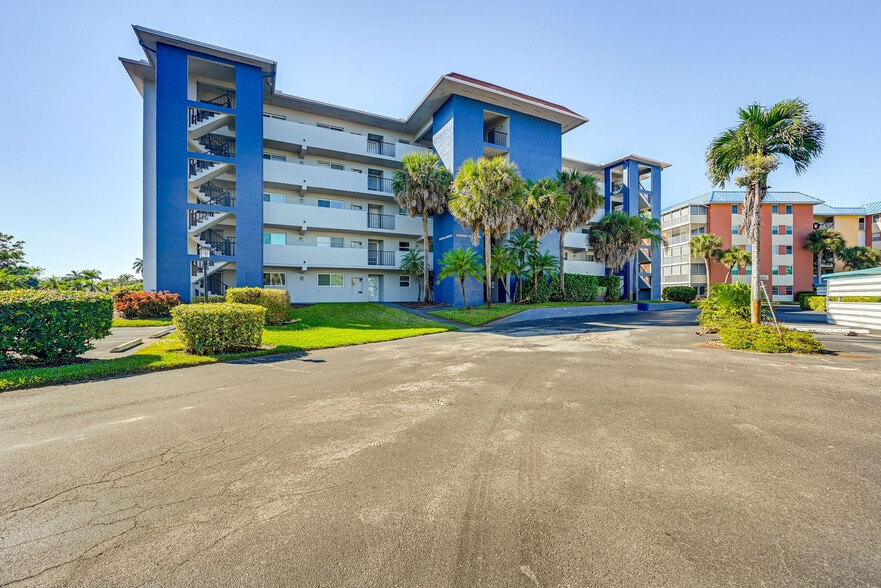 Building Photo - 190 Pebble Beach Blvd