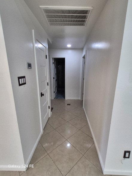 Building Photo - 9814 Sageroyal Ln