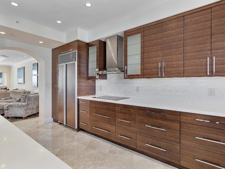 Building Photo - 3200 N Ocean Blvd