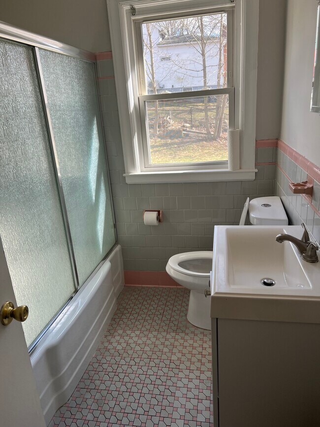 Building Photo - 28 Steere Ave