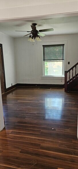 Building Photo - 129 N Bergan Ave