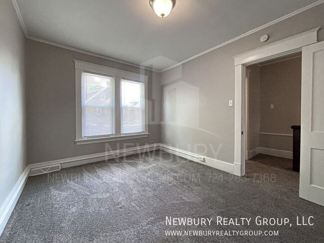 Building Photo - 313 Wilson Ave