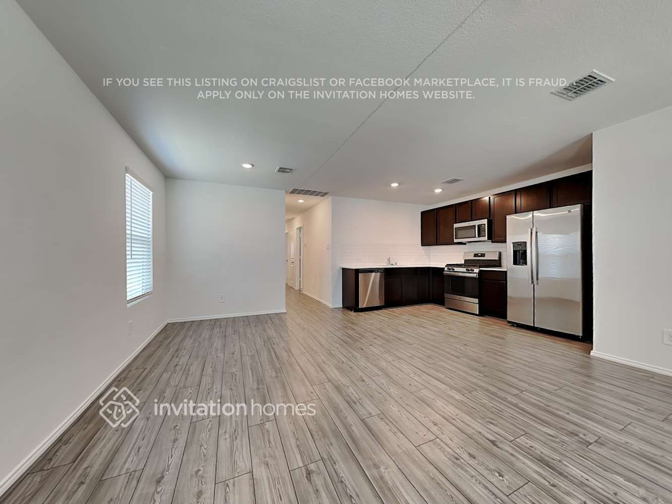 Building Photo - 3214 Crestone Dr