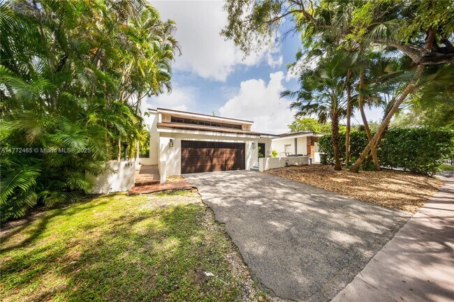 Building Photo - 511 Vittorio Ave